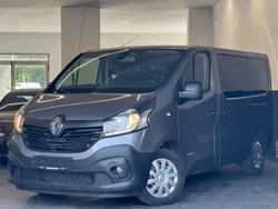 Grau Gebraucht 2015 Renault Trafic Expression Van | 13.990 € (Teuer)