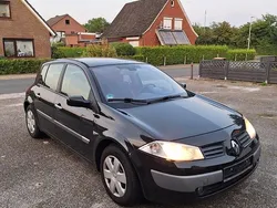 Schwarz Gebraucht 2005 Renault Mégane II Kleinwagen | 2.000 € (Etwas zu teuer)