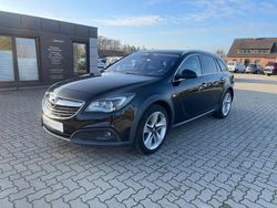 Onyx schwarz metallic Gebraucht 2017 Opel Insignia Country Tourer Kombi | 16.700 €