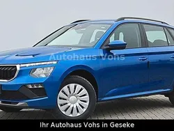Blau Gebraucht 2024 Skoda Kamiq Selection SUV | 24.970 € (Fairer Preis)