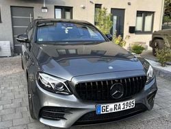 Grau Gebraucht 2016 Mercedes E220 AMG line Limousine | 24.990 € (Etwas zu teuer)