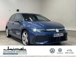 Anemonenblau metallic Gebraucht 2024 VW Golf VIII GTE Limousine | 43.800 € (Guter Preis)