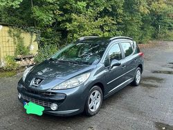 Grau Gebraucht 2008 Peugeot 207 Kombi | 2.800 € (Fairer Preis)