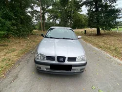 Silber Gebraucht 2001 Seat Ibiza Kleinwagen | 1.100 €