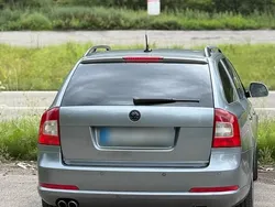 Grau Gebraucht 2012 Skoda Octavia RS Kombi | 5.800 € (Fairer Preis)