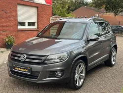 Grau Gebraucht 2014 VW Tiguan Sport SUV | 11.699 € (Fairer Preis)