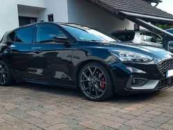 Schwarz Gebraucht 2021 Ford Focus ST Limousine | 22.300 € (Superpreis)