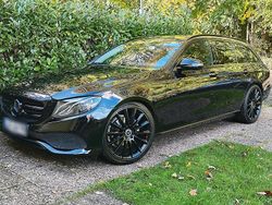 Schwarz Gebraucht 2017 Mercedes E220 AMG Kombi | 16.900 € (Guter Preis)