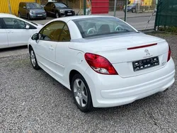 Weiß Gebraucht 2014 Peugeot 207 CC Cabrio | 4.650 € (Guter Preis)