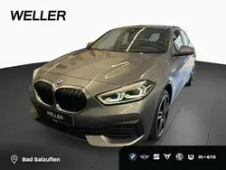 Grau Gebraucht 2022 BMW 118 Advantage Kleinwagen | 20.890 € (Guter Preis)