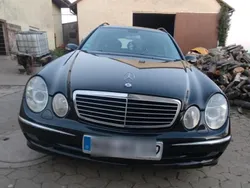 Schwarz Gebraucht 2004 Mercedes 320 Kombi | 3.200 €
