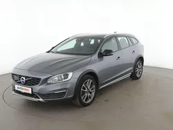 Grau Gebraucht 2018 Volvo V60 CC Summum Kombi | 20.170 € (Superpreis)