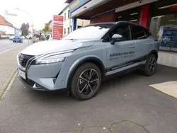 Ceramic grey p/black m Gebraucht 2024 Nissan Qashqai Tekna SUV | 42.550 € (Teuer)