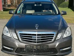 Grau Gebraucht 2012 Mercedes E500 Elegance Kombi | 13.950 € (Fairer Preis)