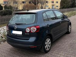 Blau Gebraucht 2005 VW Golf Limousine | 2.399 € (Etwas zu teuer)