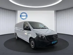 Weiß Gebraucht 2024 Mercedes Vito Van / Kleinbus | 33.999 € (Guter Preis)