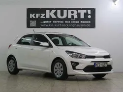 Weiß Gebraucht 2022 Kia Rio Limousine | 12.950 € (Fairer Preis)