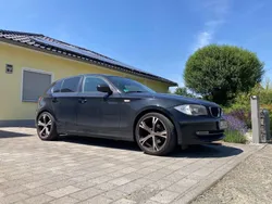 Schwarz Gebraucht 2010 BMW 116 Sport Line Kleinwagen | 6.400 €
