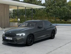 Grau Neu 2025 BMW 330e Performance Limousine | 58.490 € (Fairer Preis)