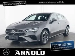 Mountaingrau Gebraucht 2024 Mercedes CLA200 Shooting Brake Progressive Kombi | 30.750 € (Guter Preis)