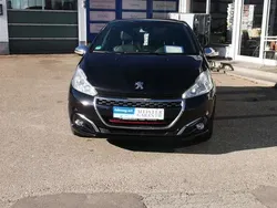 Lackierung schwarz perla nera/ Gebraucht 2016 Peugeot 208 GTi Kleinwagen | 11.990 € (Fairer Preis)