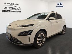 Atlas white / sol Gebraucht 2023 Hyundai Kona Trend SUV | 25.999 € (Teuer)