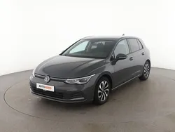 Grau Gebraucht 2023 VW Golf VIII Active Limousine | 21.960 € (Fairer Preis)