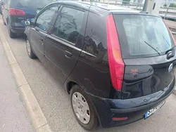 Schwarz Gebraucht 2004 Fiat Punto Active Kleinwagen | 899 € (Fairer Preis)