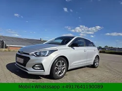 Silber Gebraucht 2020 Hyundai i20 YES! Limousine | 8.300 € (Guter Preis)