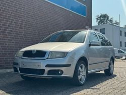 Silber Gebraucht 2006 Skoda Fabia Ambiente Kleinwagen | 1.590 € (Fairer Preis)