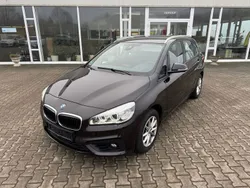 Braun Gebraucht 2016 BMW 218 Active Tourer Van / Kleinbus | 9.490 € (Guter Preis)