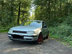 Silber Gebraucht 2002 VW Golf IV Sport Kleinwagen | 2.000 € (Fairer Preis)