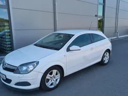 Weiß Gebraucht 2009 Opel Astra GTC Coupé | 2.200 € (Guter Preis)