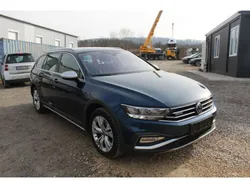 Aquamarinblau metallic (metallic) Gebraucht 2022 VW Passat Kombi | 19.900 € (Fairer Preis)