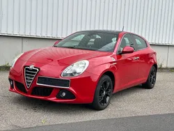 Rot Gebraucht 2011 Alfa Romeo Giulietta Turismo Kleinwagen | 7.200 € (Fairer Preis)