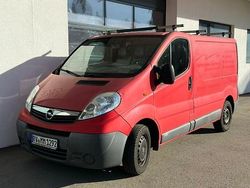 Rot Gebraucht 2010 Opel Vivaro Van | 5.900 € (Teuer)