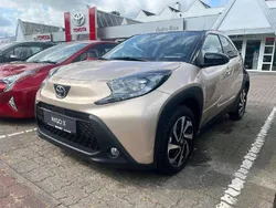 Beige Neu 2025 Toyota Aygo Kleinwagen | 20.985 €