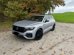 Silber Gebraucht 2022 VW Touareg R SUV | 65.000 € (Teuer)