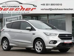 Silber Gebraucht 2017 Ford Kuga ST-Line SUV | 18.850 € (Etwas zu teuer)