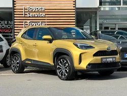 Gold Gebraucht 2022 Toyota Yaris Cross Team SUV | 24.990 € (Fairer Preis)