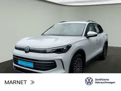 Oryxweiß perlmutteffekt Gebraucht 2024 VW Tiguan Life SUV | 35.990 € (Fairer Preis)