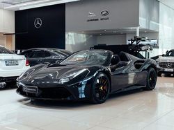 Schwarz Gebraucht 2017 Ferrari 488 Cabrio | 237.700 € (Etwas zu teuer)