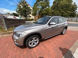 Grau Gebraucht 2013 BMW X1 Basis SUV | 10.000 € (Fairer Preis)