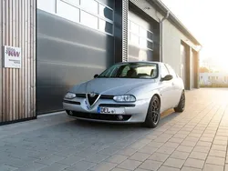 Silber Gebraucht 1998 Alfa Romeo GTA Limousine | 16.932 €