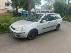 Silber Gebraucht 2005 Ford Focus Kombi | 1.000 € (Fairer Preis)