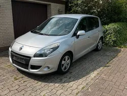 Silber Gebraucht 2011 Renault Scénic III Van / Kleinbus | 2.200 € (Superpreis)