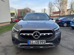 Grau Gebraucht 2021 Mercedes GLA200 SUV | 29.700 € (Guter Preis)