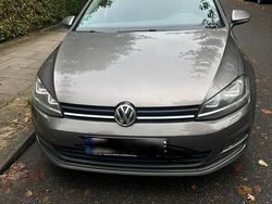 Grau Gebraucht 2013 VW Golf VII Comfortline Limousine | 9.999 € (Etwas zu teuer)