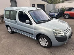 Grau Gebraucht 2004 Citroën Berlingo Van / Kleinbus | 2.250 € (Fairer Preis)