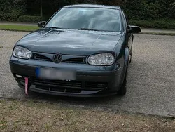 Grau Gebraucht 2002 VW Golf IV Kleinwagen | 2.800 € (Etwas zu teuer)